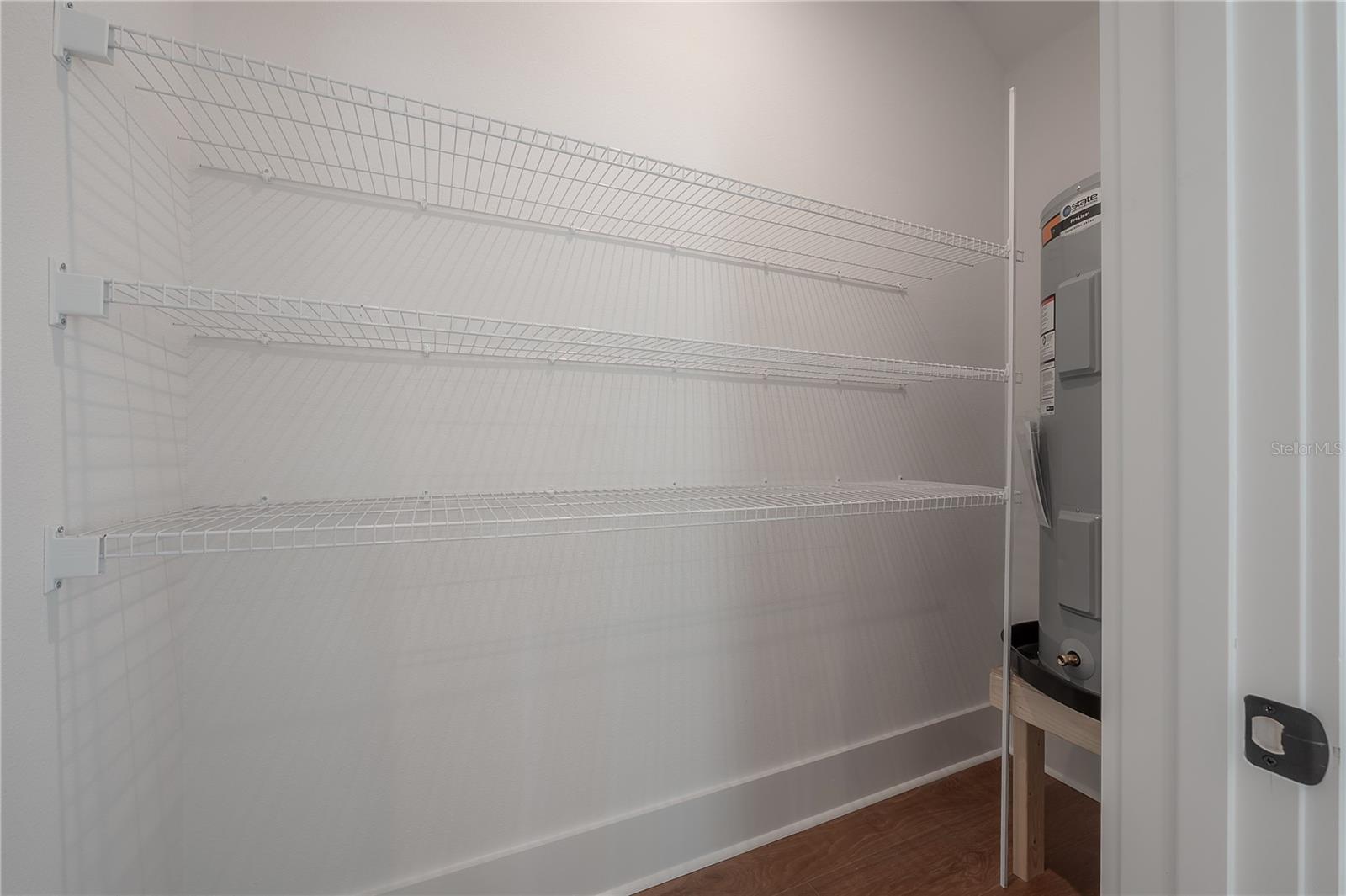 Image 44 of 75 For 807 Ida Street