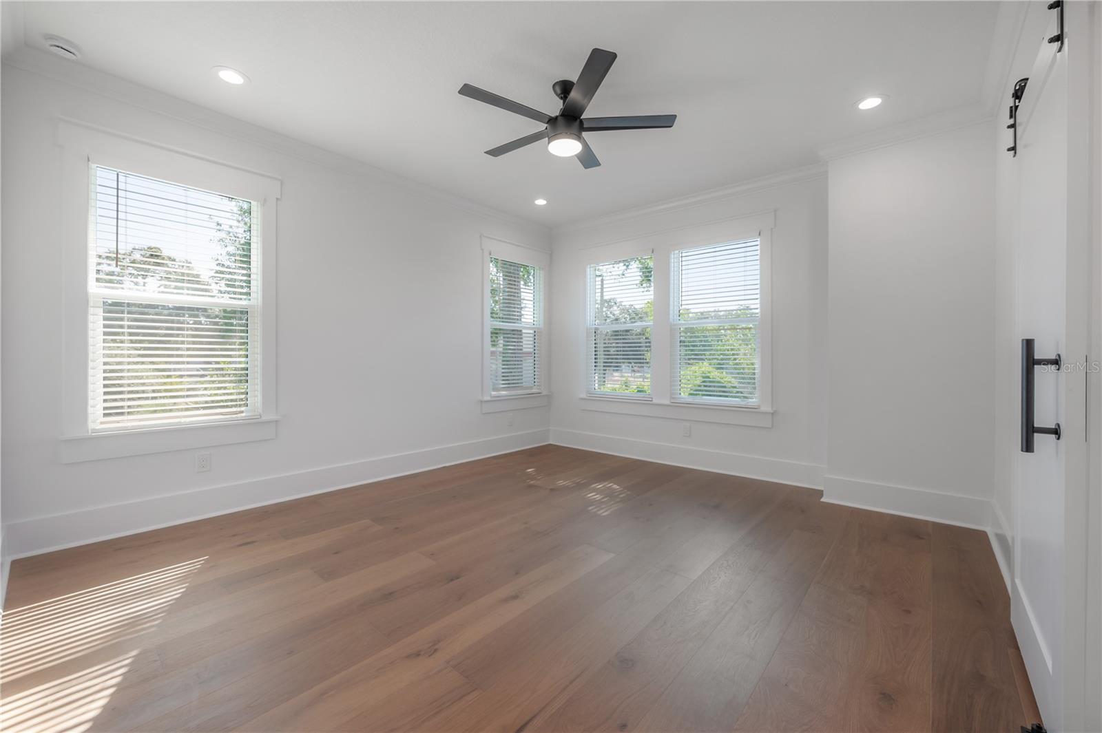 Image 45 of 75 For 807 Ida Street