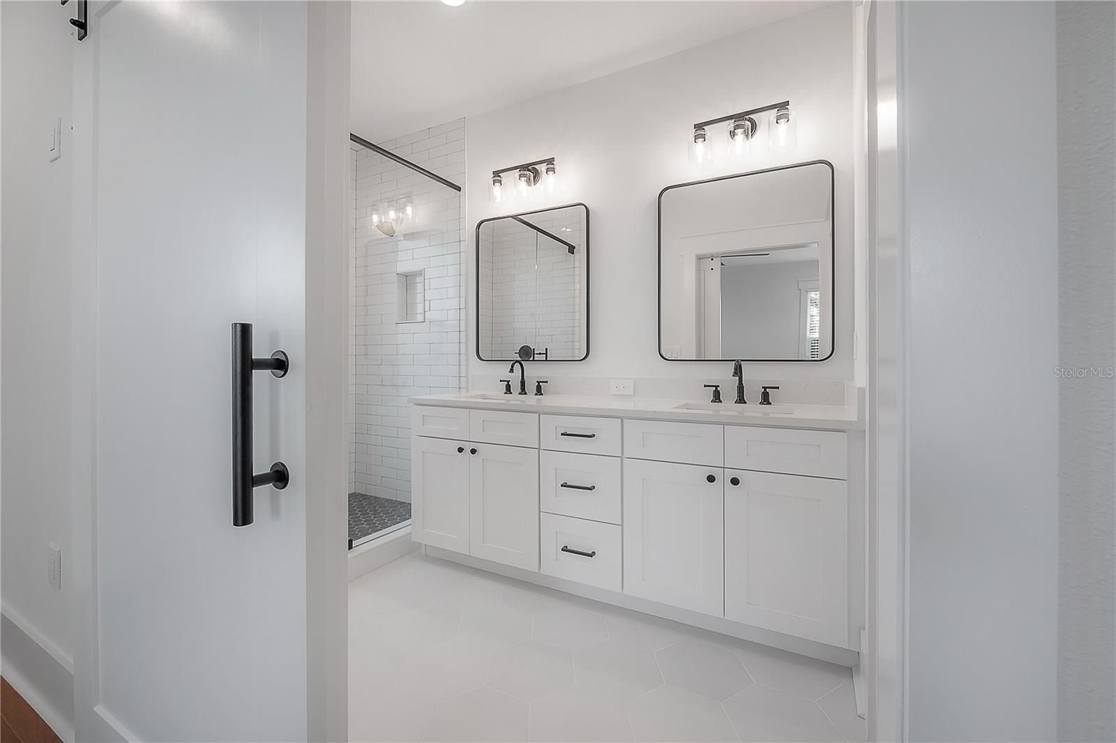 Image 49 of 75 For 807 Ida Street