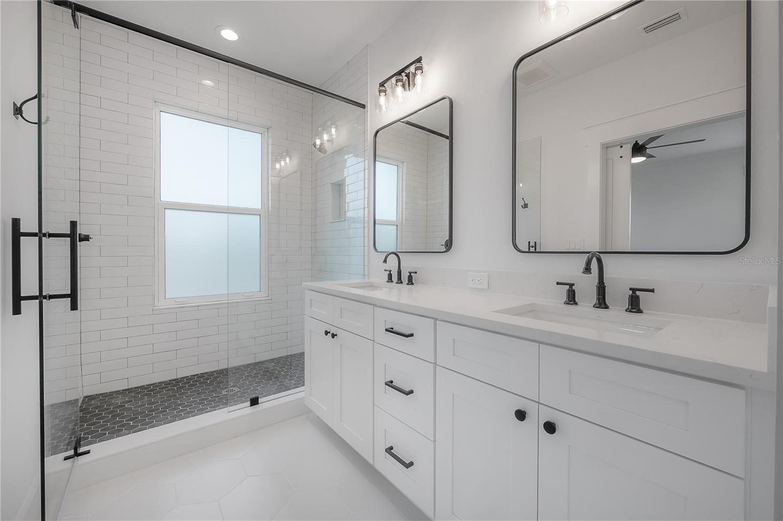 Image 50 of 75 For 807 Ida Street