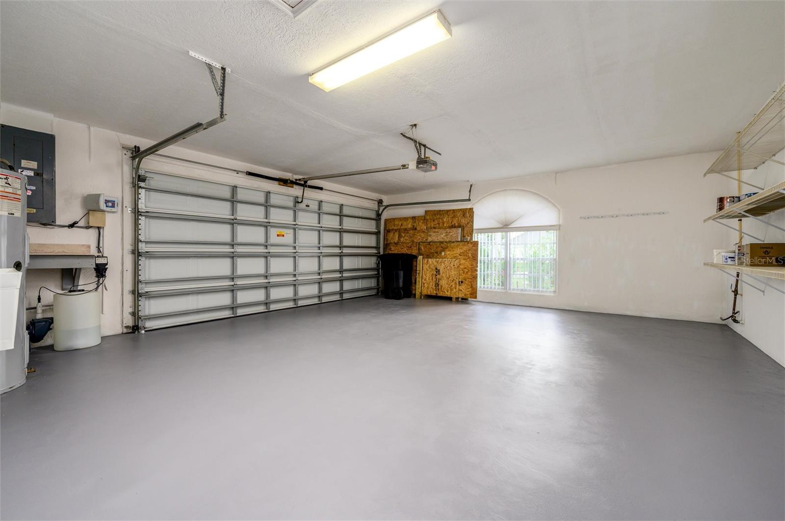 Listing photo id 23 for 9915 Hermosillo Drive