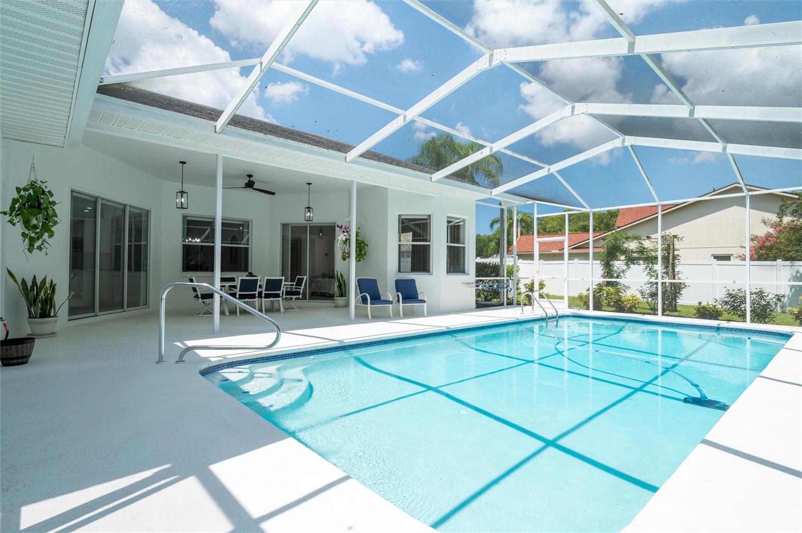 Listing photo id 25 for 9915 Hermosillo Drive