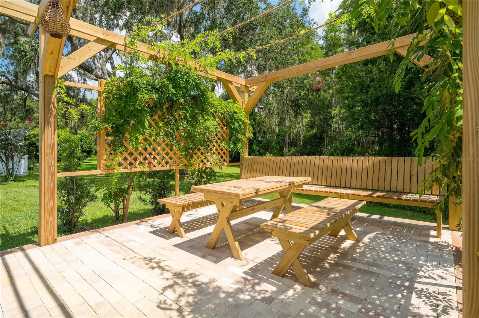 Listing photo id 26 for 9915 Hermosillo Drive