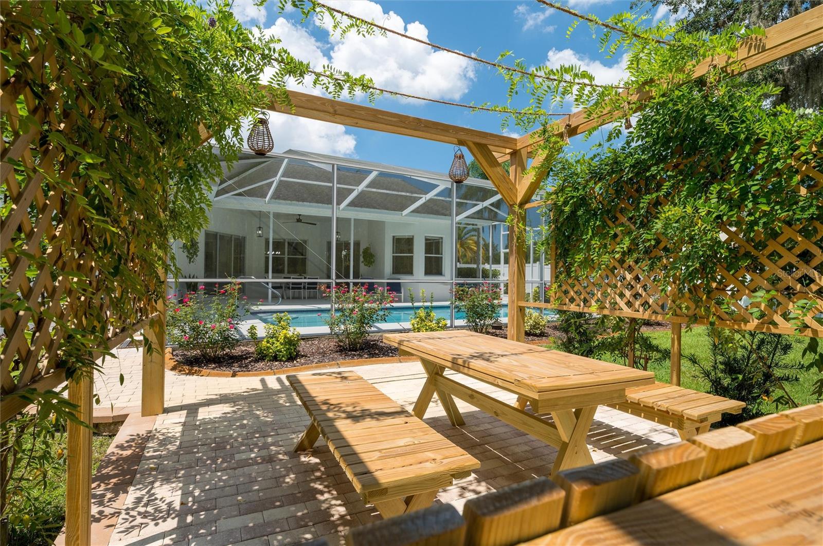 Listing photo id 27 for 9915 Hermosillo Drive