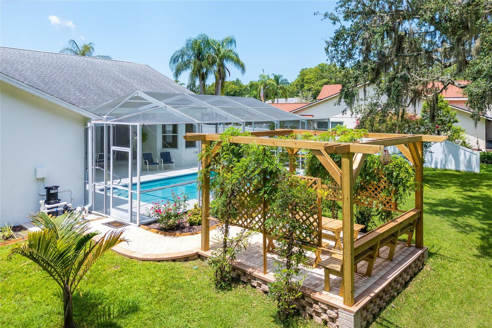 Listing photo id 30 for 9915 Hermosillo Drive