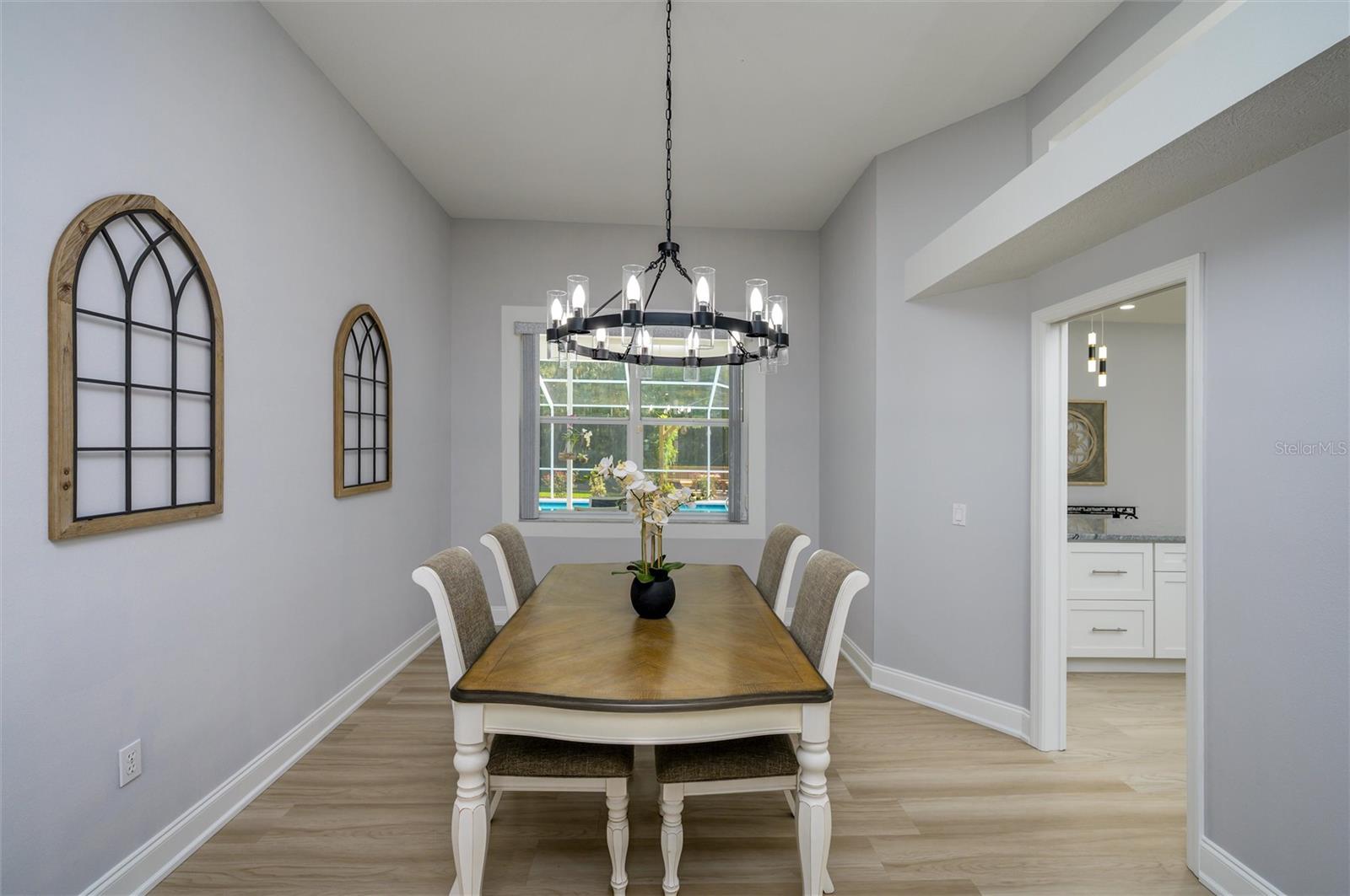 Listing photo id 5 for 9915 Hermosillo Drive