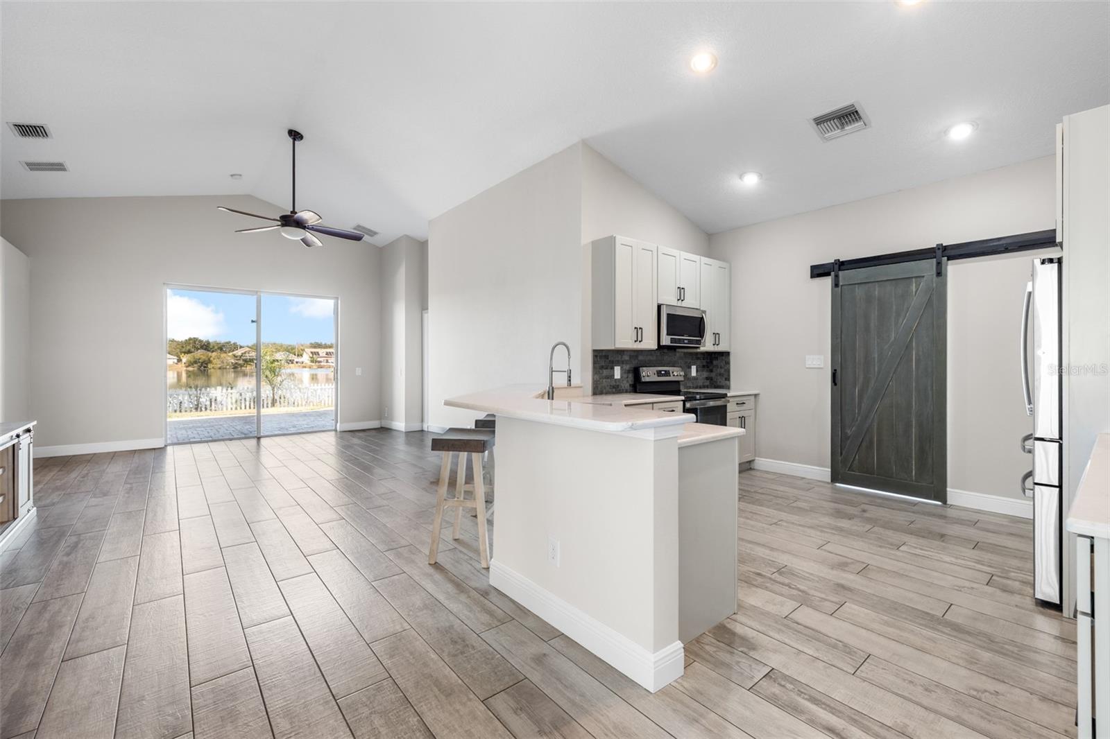 Image 17 of 78 For 2709 Butterfly Landing Drive