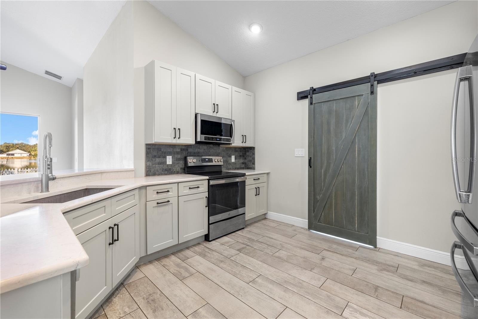 Image 20 of 78 For 2709 Butterfly Landing Drive