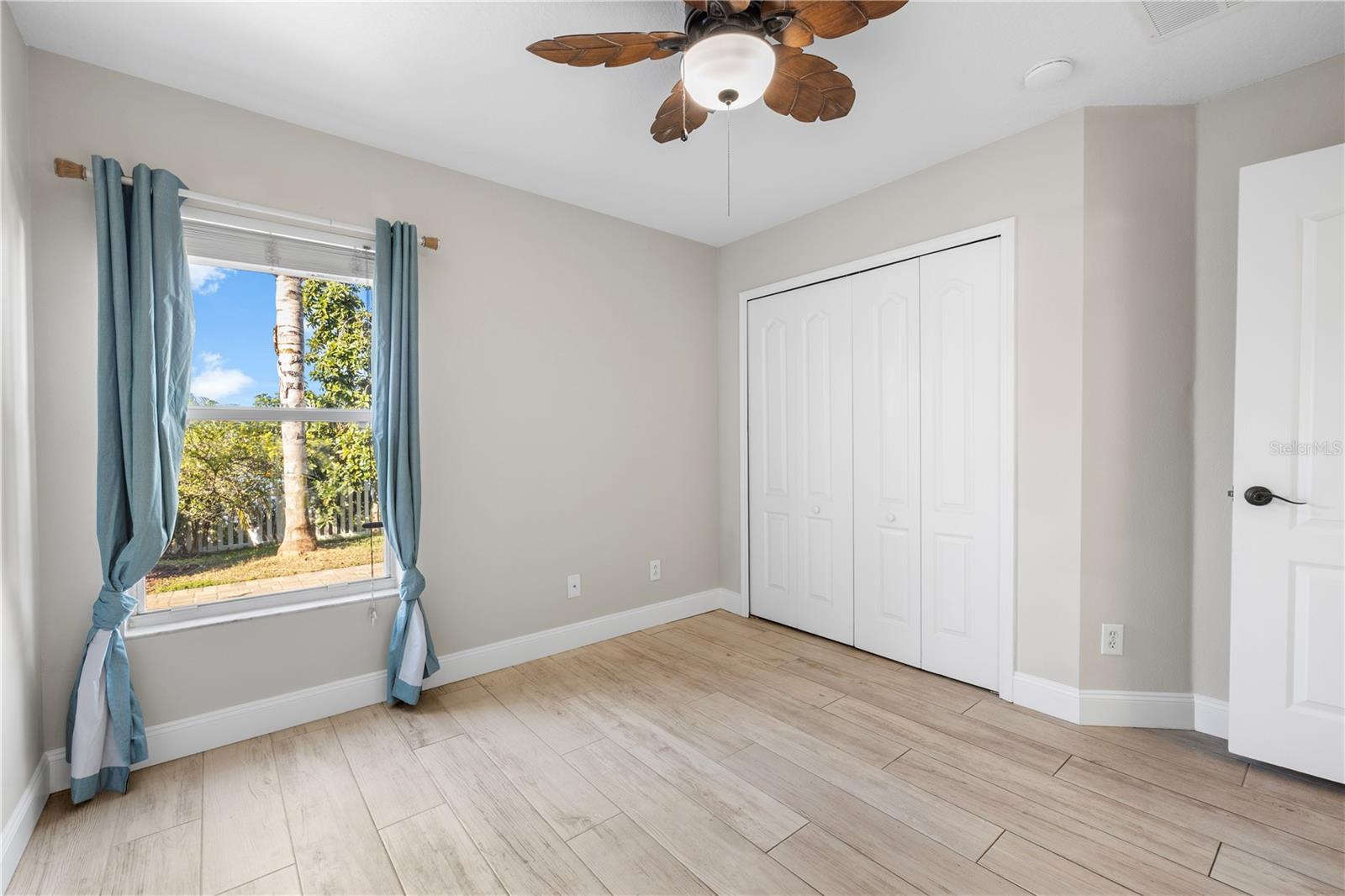 Image 33 of 78 For 2709 Butterfly Landing Drive