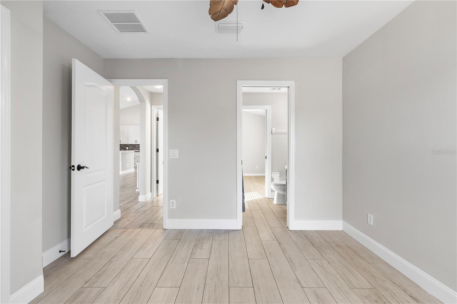 Image 37 of 78 For 2709 Butterfly Landing Drive