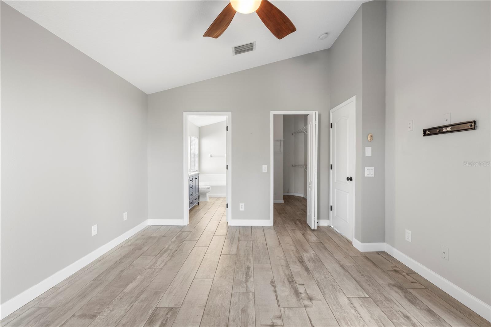 Image 38 of 78 For 2709 Butterfly Landing Drive