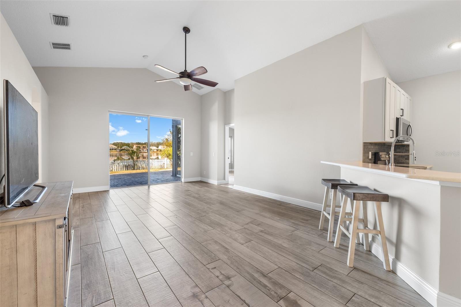 Image 6 of 78 For 2709 Butterfly Landing Drive