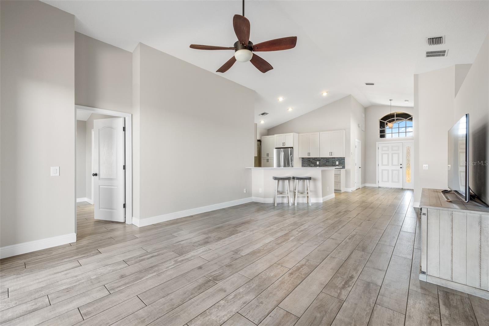 Image 9 of 78 For 2709 Butterfly Landing Drive