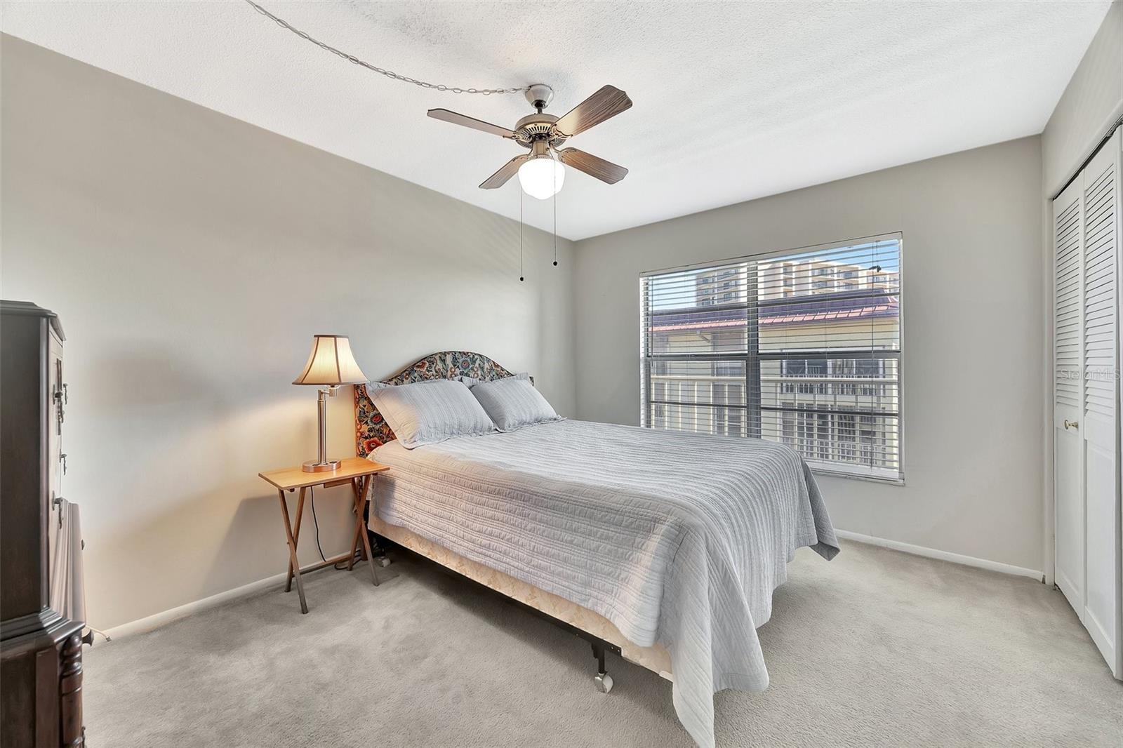 Image 15 of 52 For 113 Island Way 241