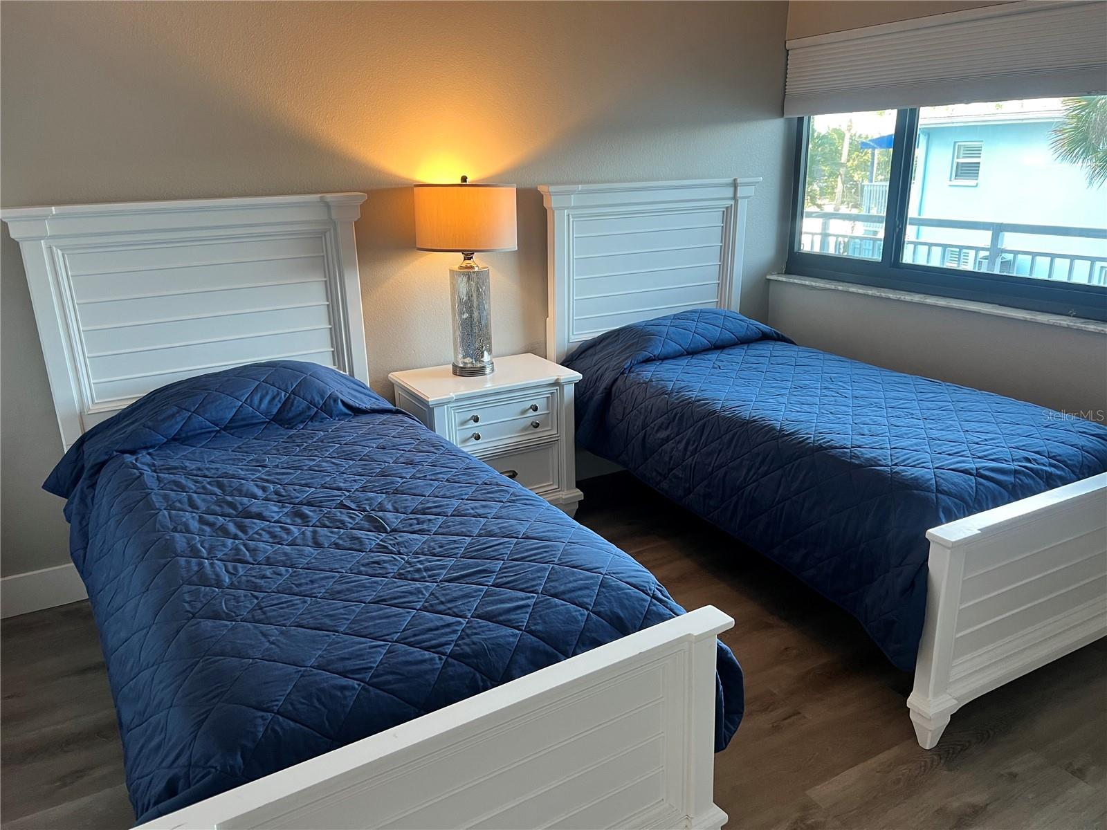 Image 12 of 33 For 1001 Point Of Rocks Road 208