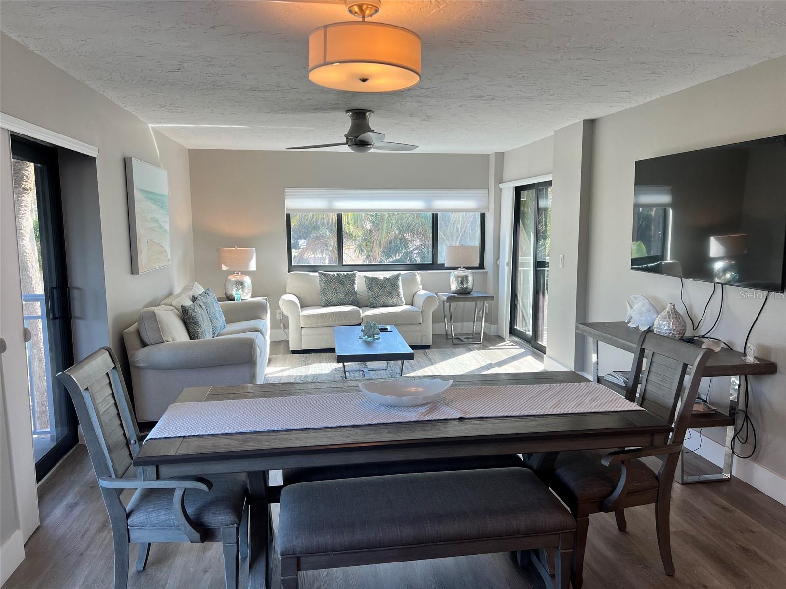 Image 2 of 33 For 1001 Point Of Rocks Road 208