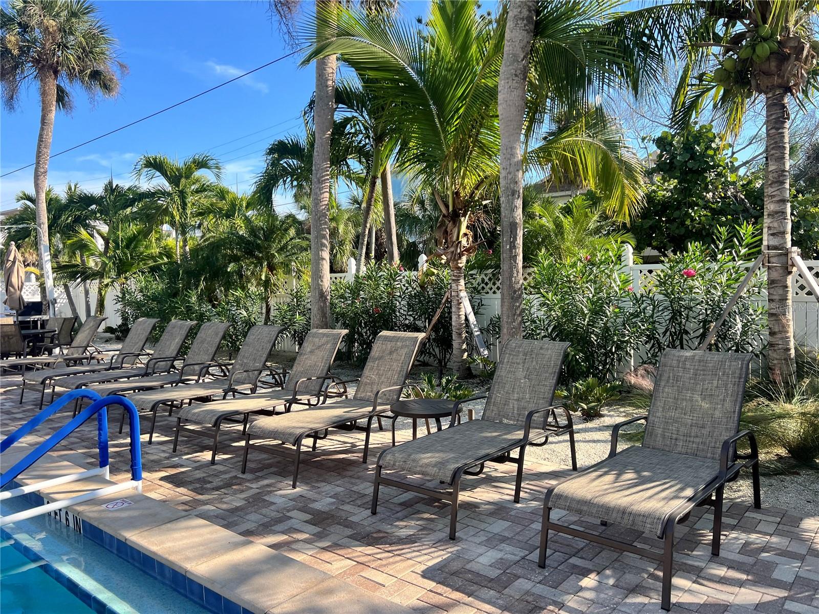 Image 22 of 33 For 1001 Point Of Rocks Road 208