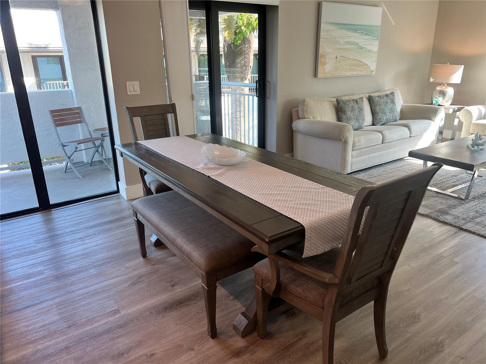 Image 5 of 33 For 1001 Point Of Rocks Road 208