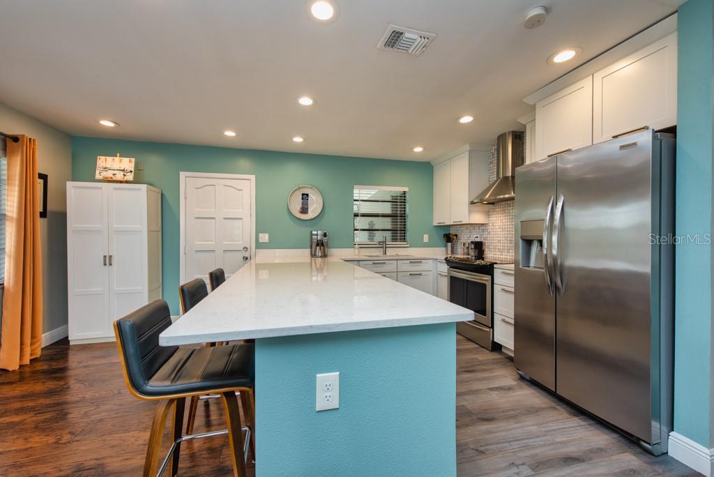 Image 11 of 49 For 8006 46th Street