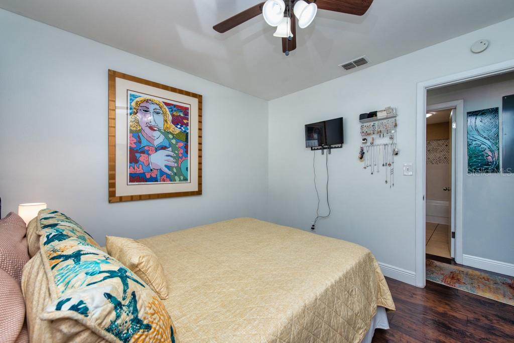 Image 21 of 49 For 8006 46th Street