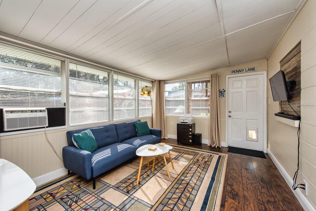 Image 28 of 49 For 8006 46th Street