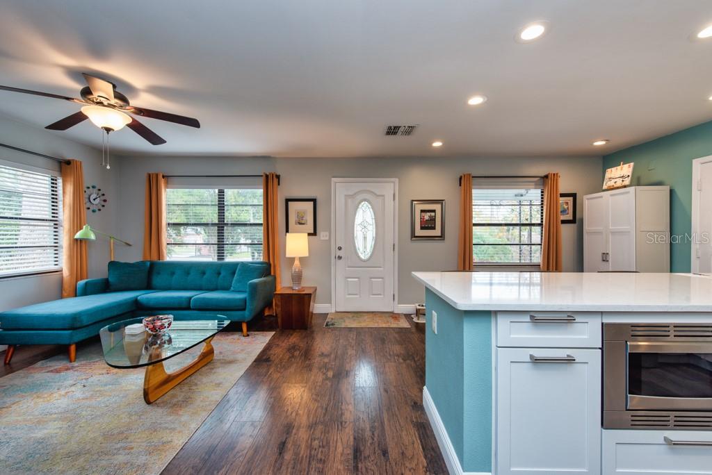 Image 6 of 49 For 8006 46th Street