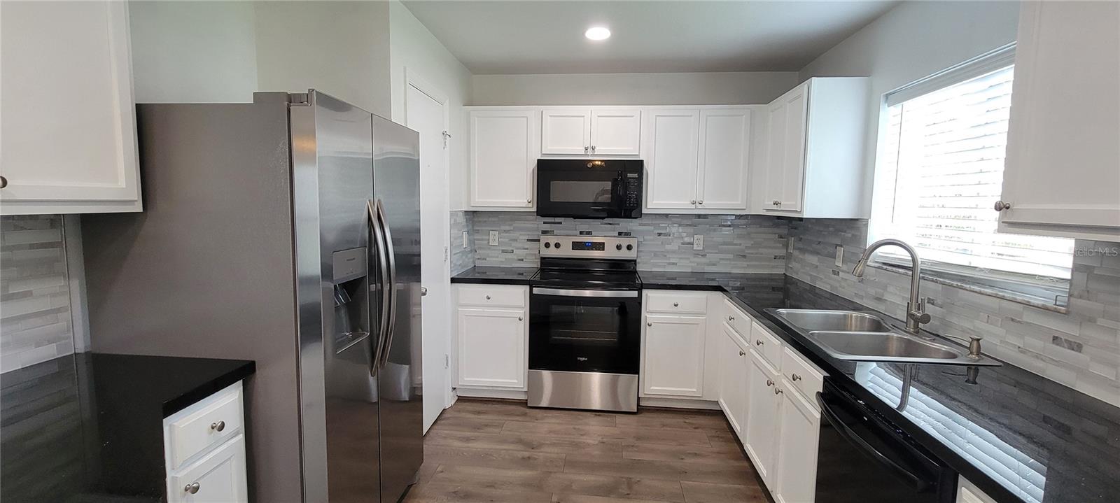 Image 22 of 51 For 9543 Maxson Drive