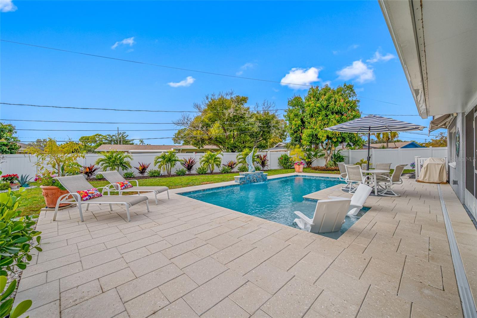 Image 20 of 53 For 6377 15th Street S