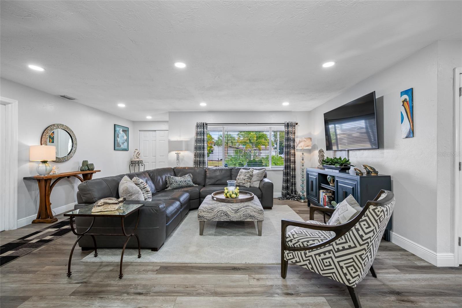 Image 30 of 53 For 6377 15th Street S