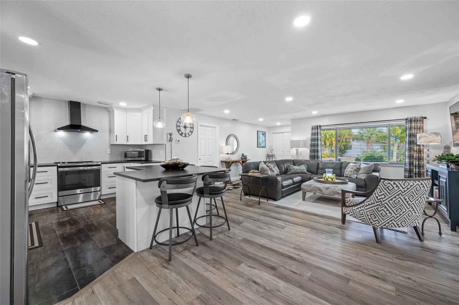 Image 33 of 53 For 6377 15th Street S