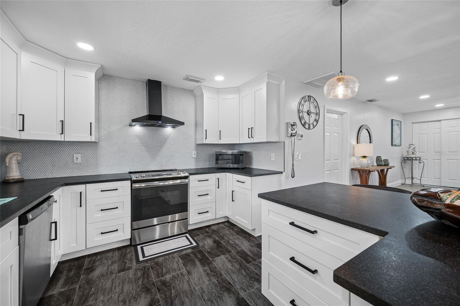 Image 35 of 53 For 6377 15th Street S