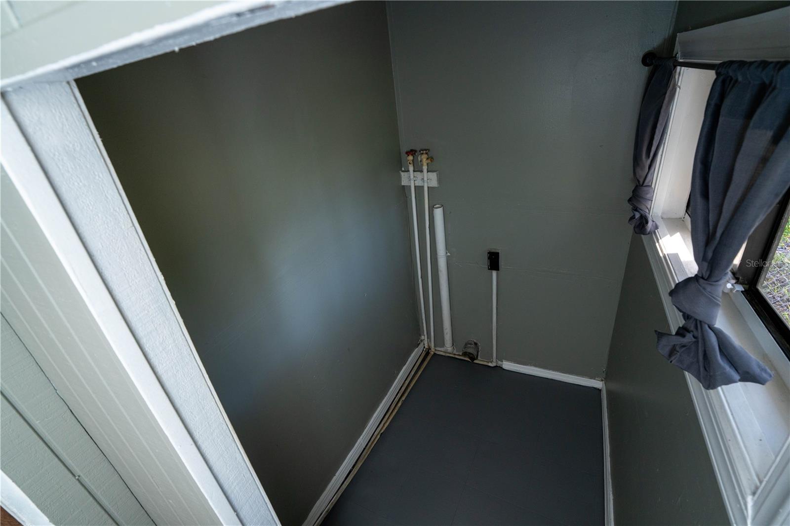 Image 10 of 29 For 8122 Marks Street