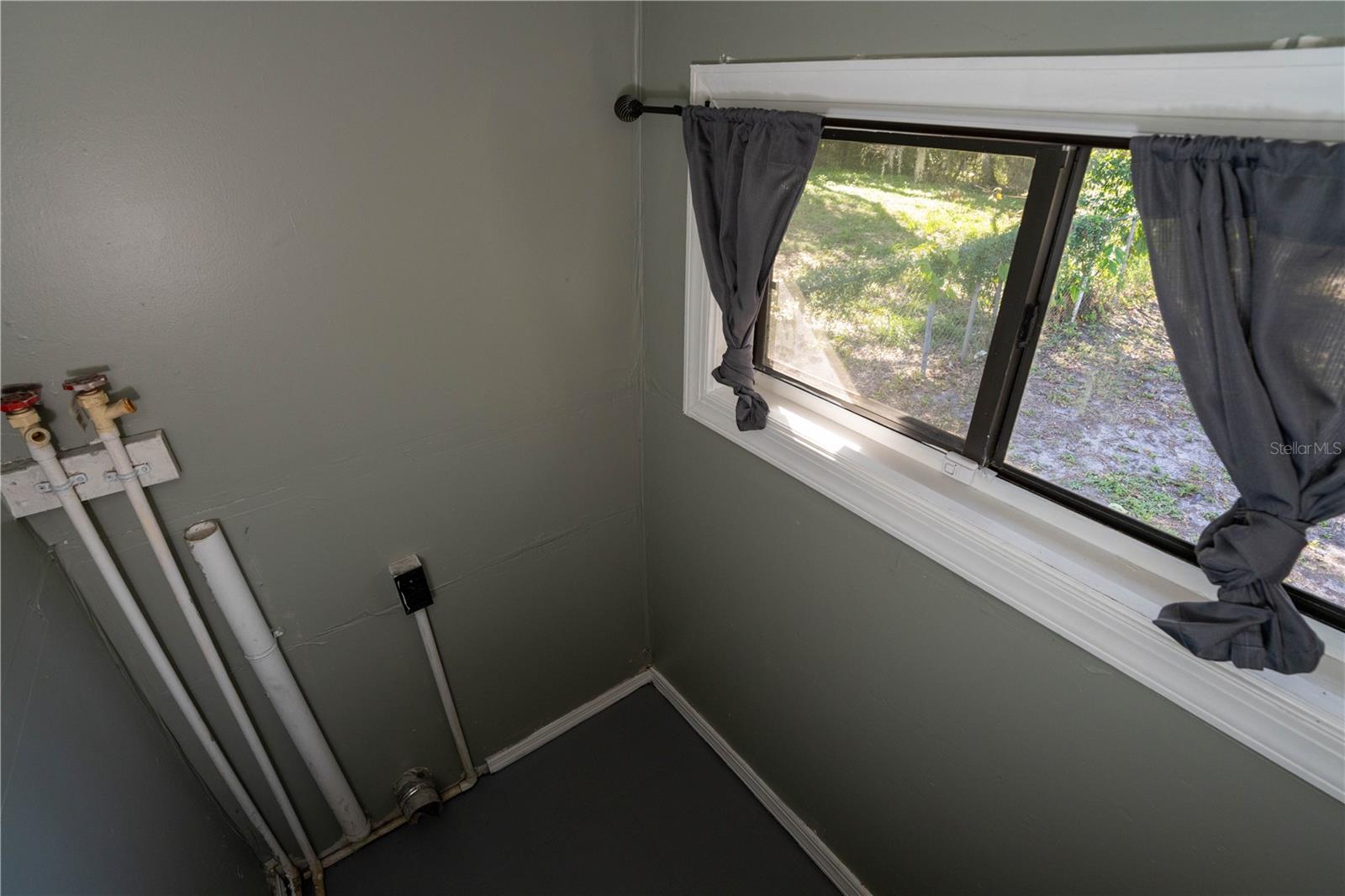 Image 9 of 29 For 8122 Marks Street