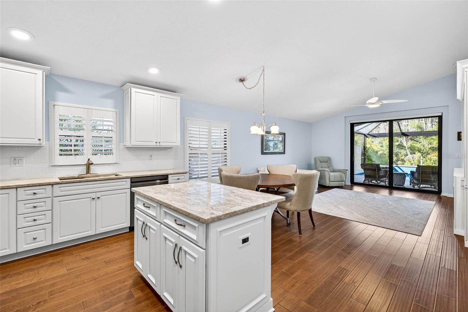 Listing photo id 12 for 19145 Cypress Green Drive