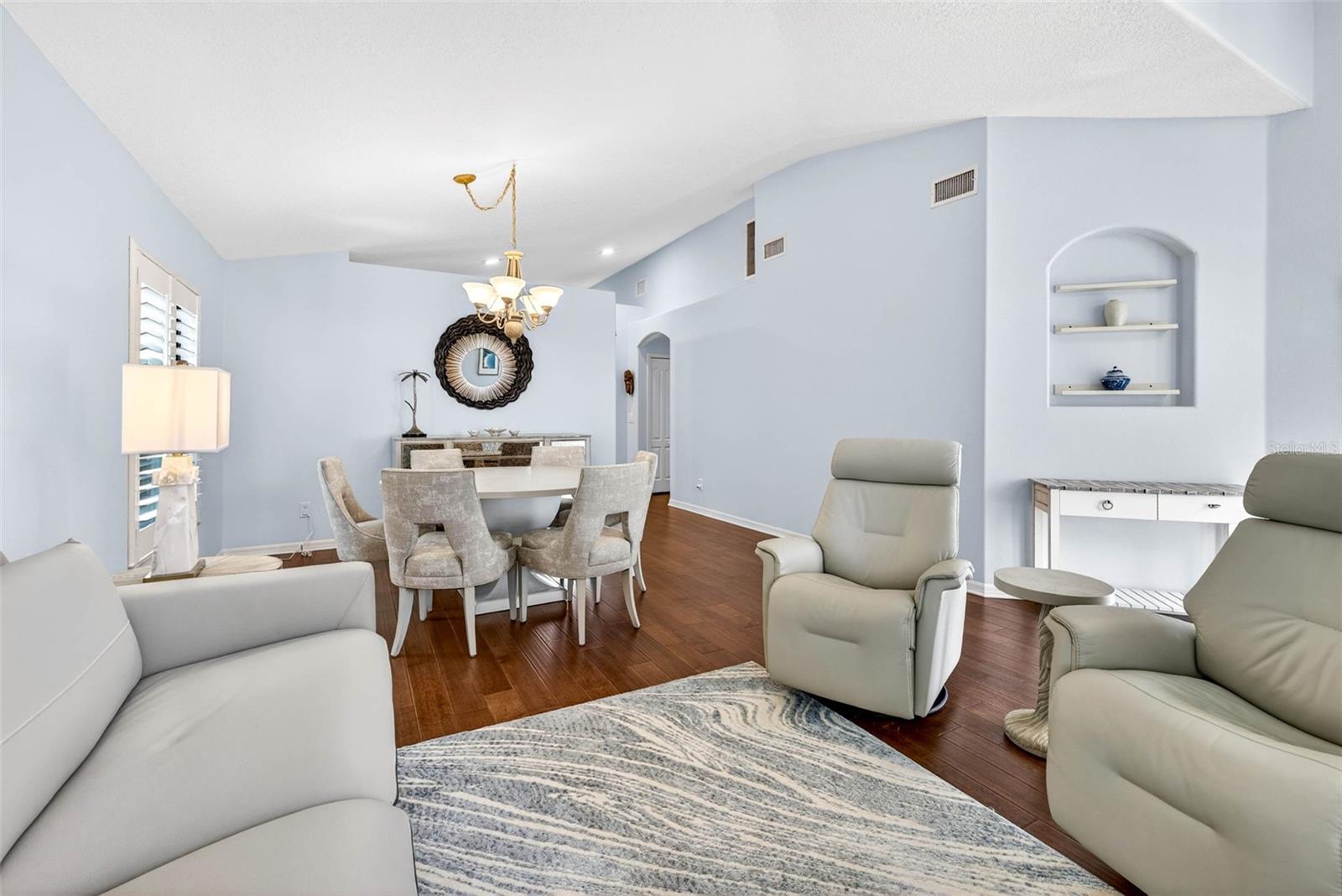 Listing photo id 5 for 19145 Cypress Green Drive