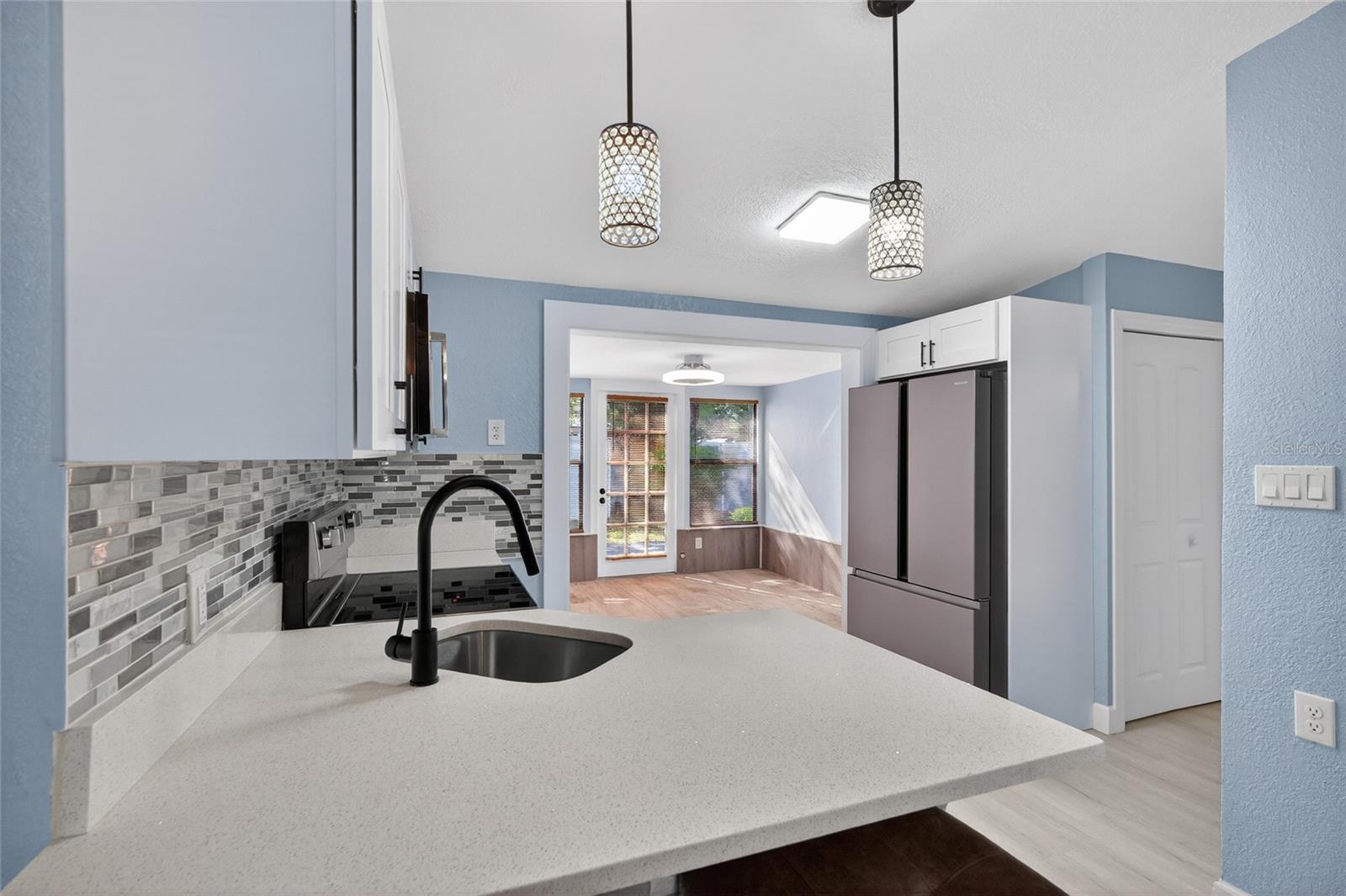 Listing photo id 9 for 10578 117th Drive