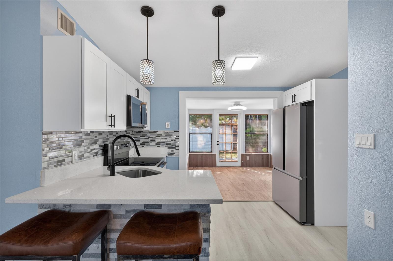 Listing photo id 10 for 10578 117th Drive