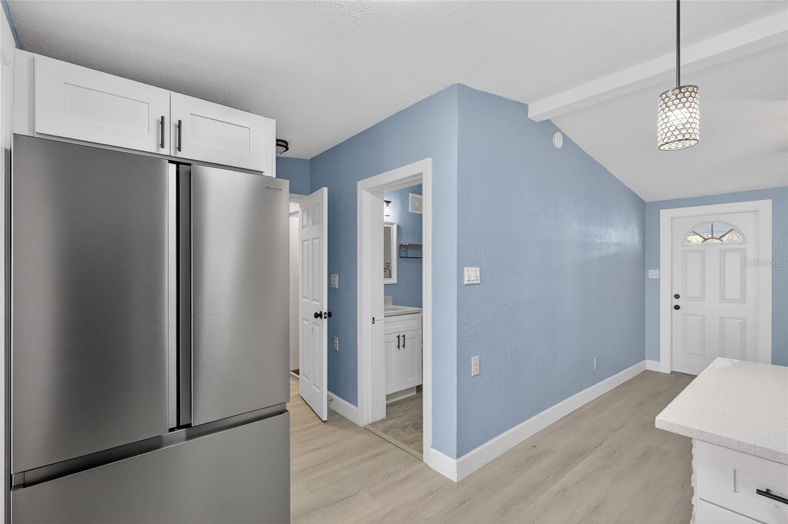 Listing photo id 12 for 10578 117th Drive