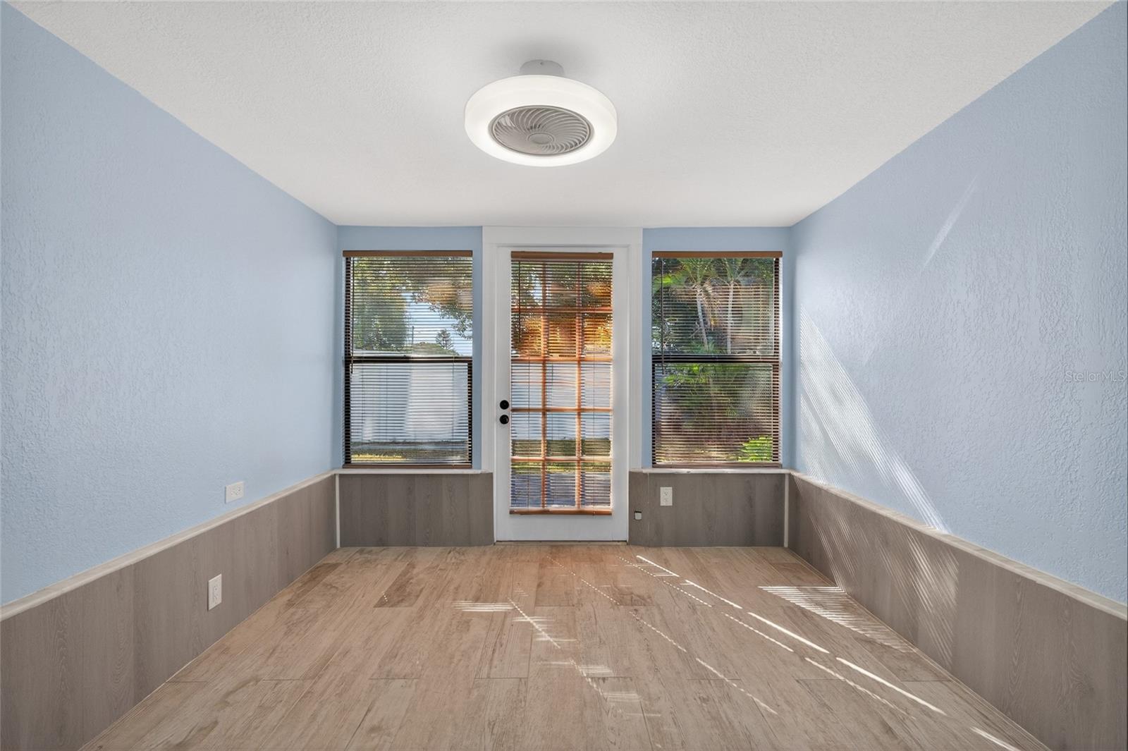 Listing photo id 13 for 10578 117th Drive