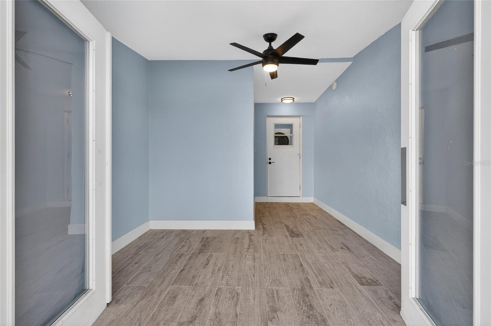 Listing photo id 21 for 10578 117th Drive