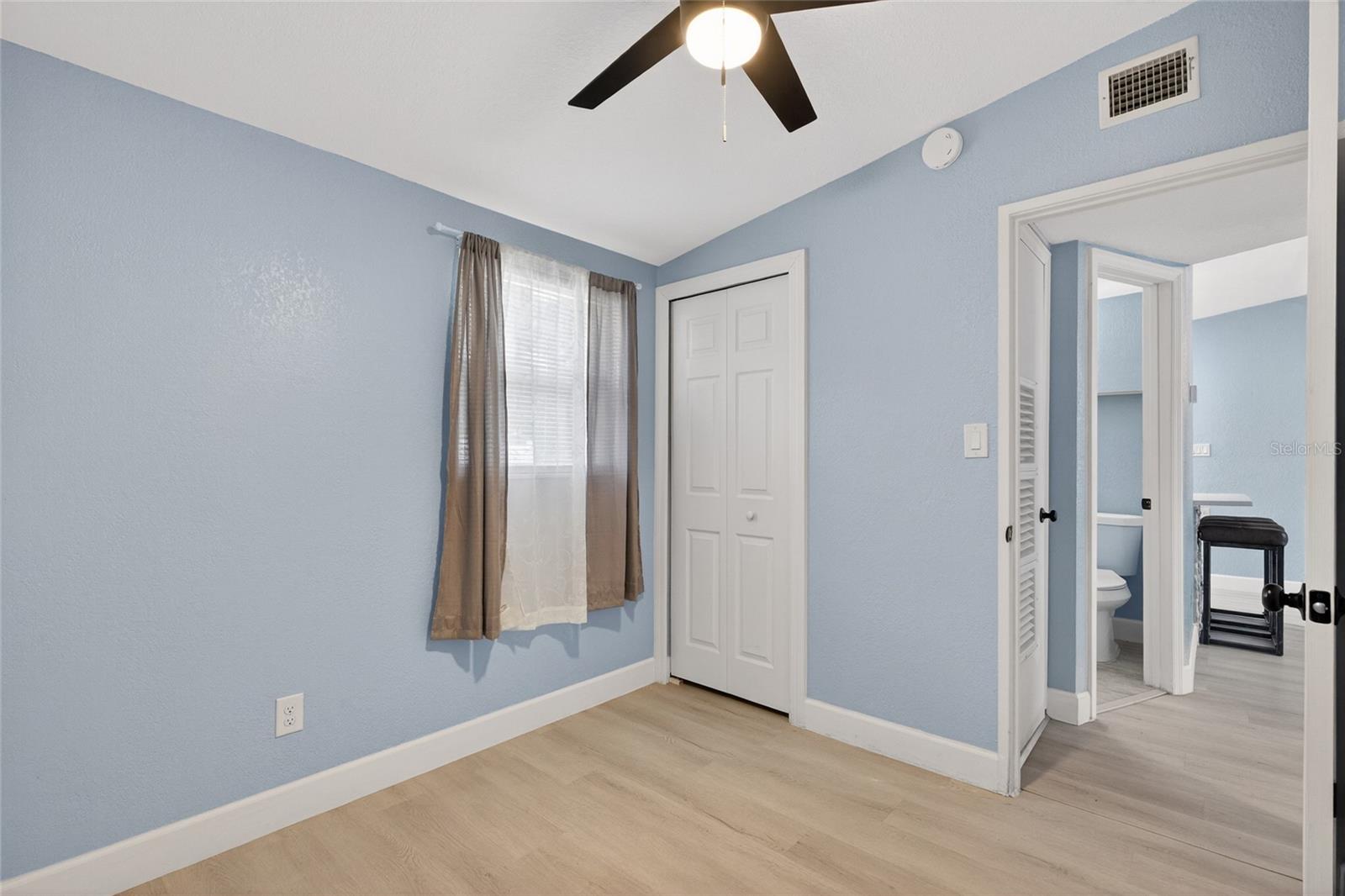 Listing photo id 30 for 10578 117th Drive