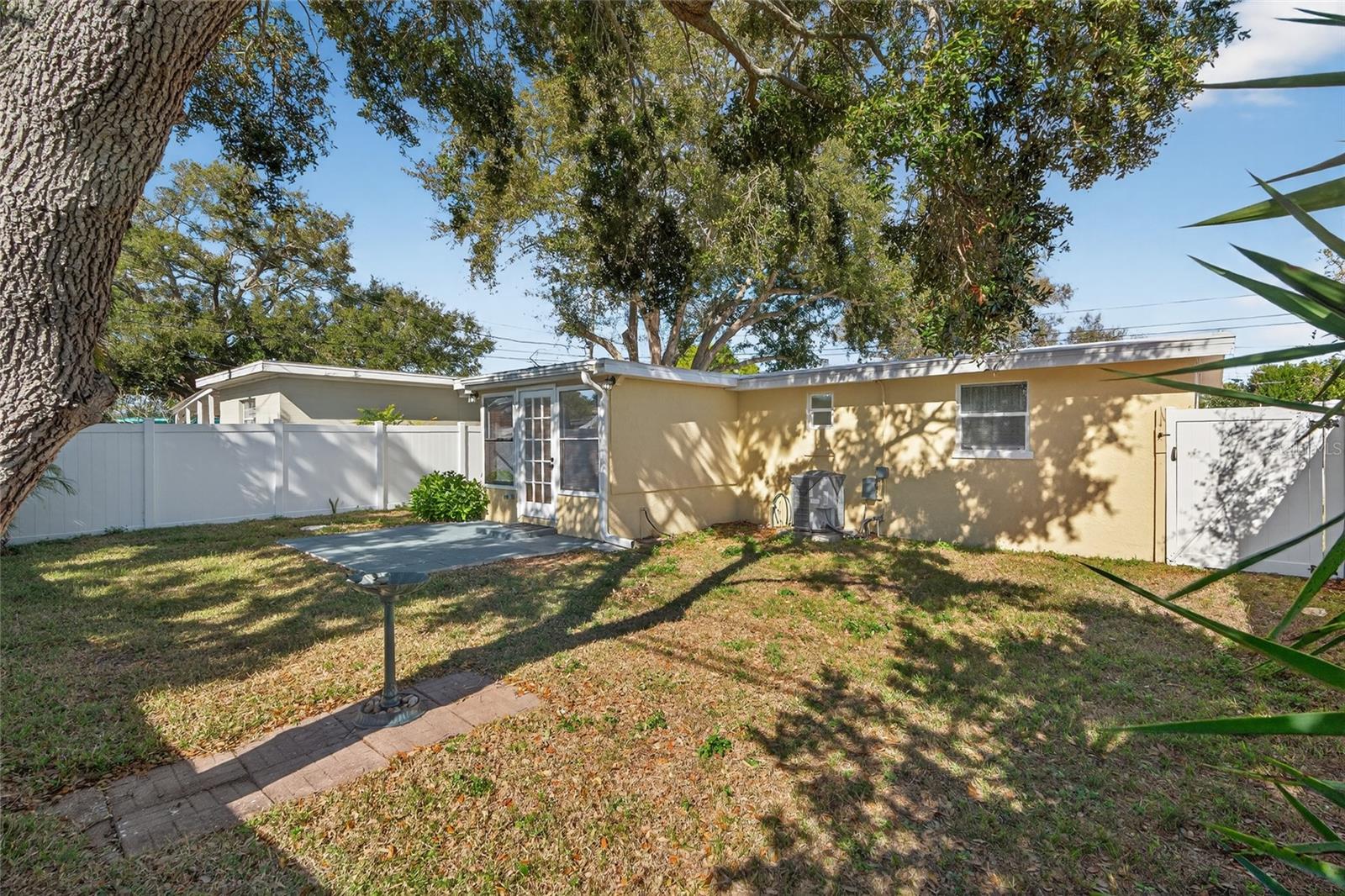 Listing photo id 38 for 10578 117th Drive