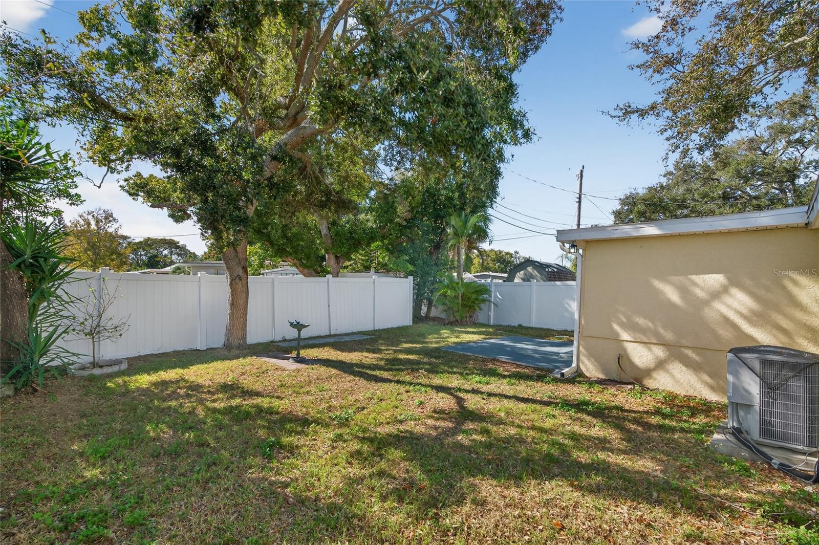 Listing photo id 40 for 10578 117th Drive