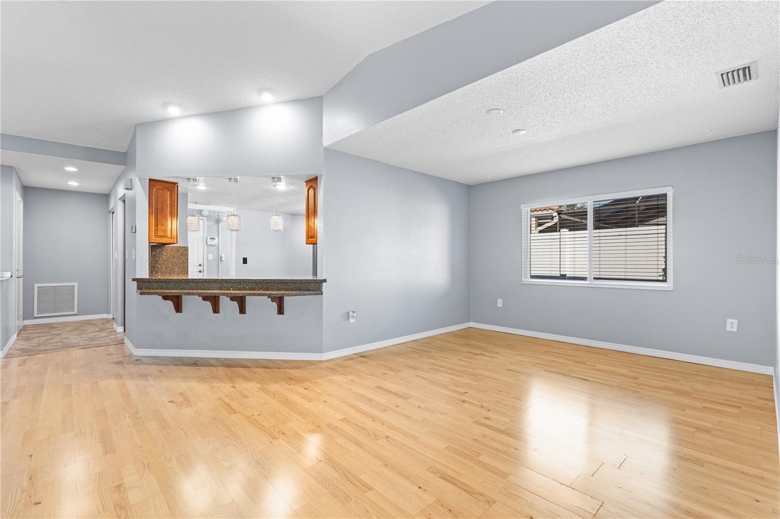 Image 11 of 37 For 9407 Laura Anne Drive