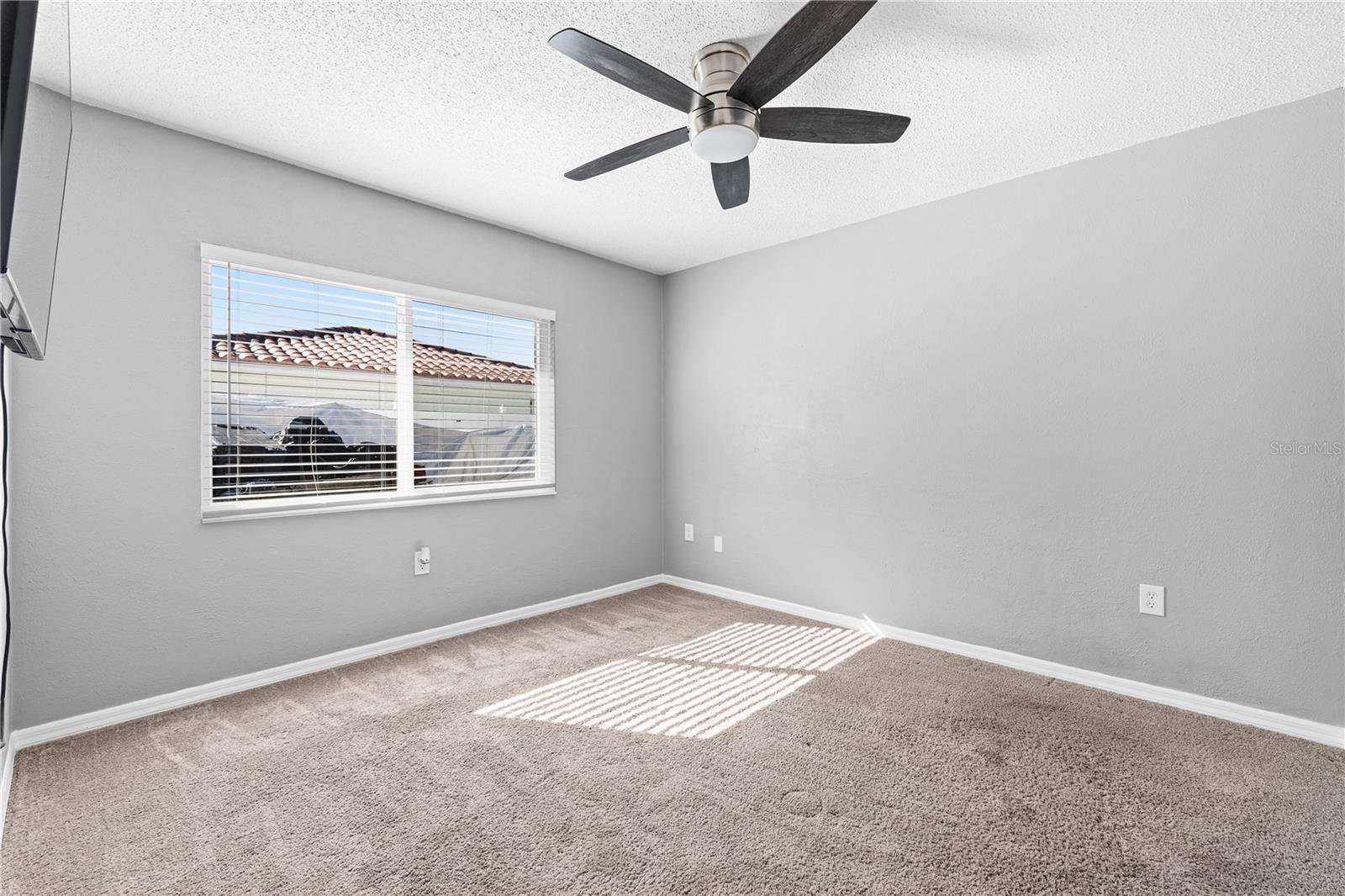 Image 21 of 37 For 9407 Laura Anne Drive