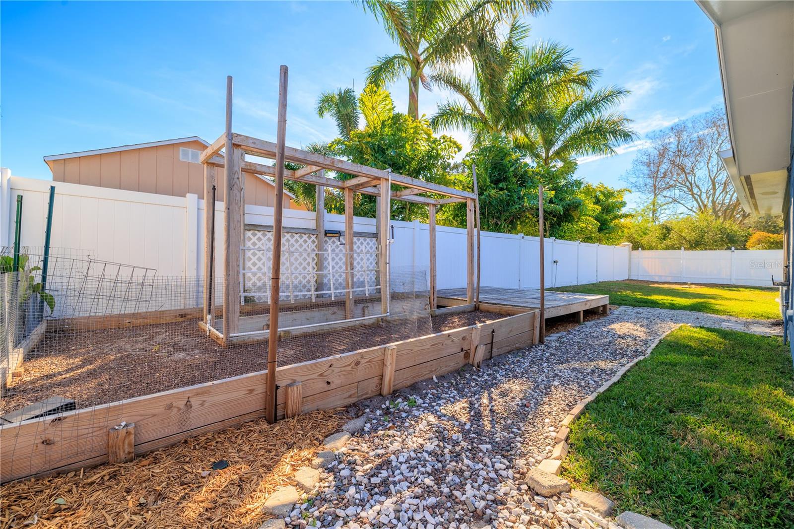 Image 32 of 37 For 9407 Laura Anne Drive