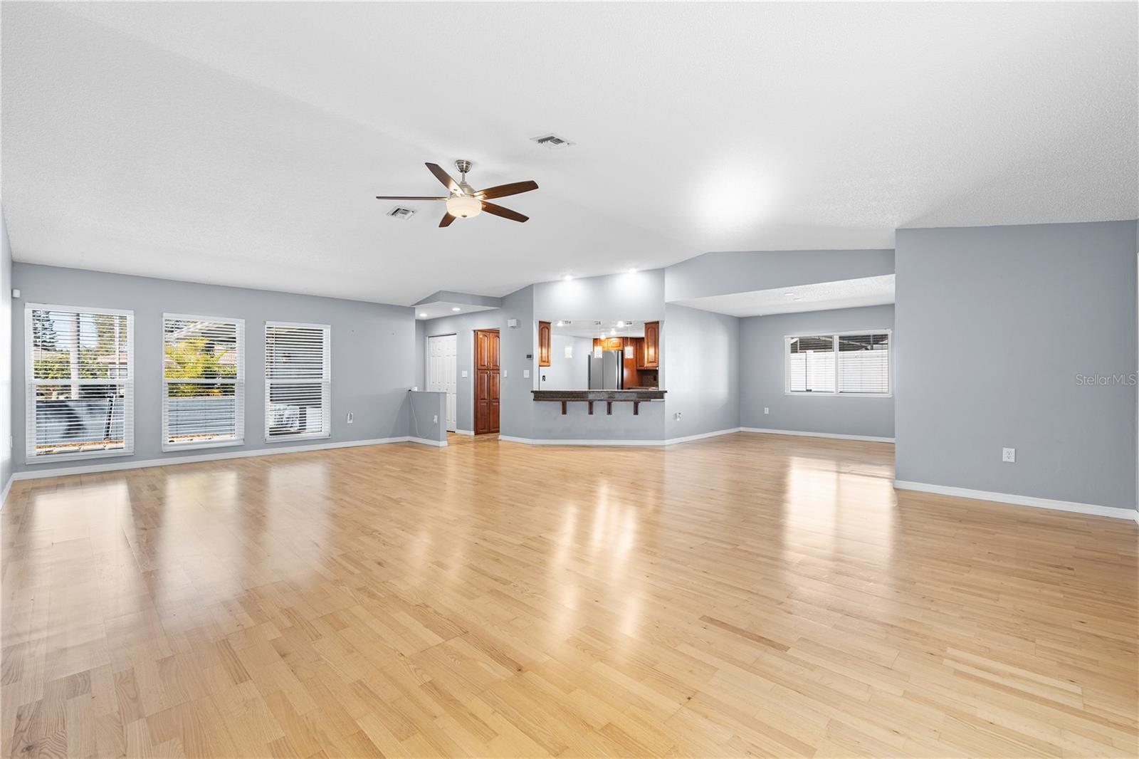 Image 6 of 37 For 9407 Laura Anne Drive