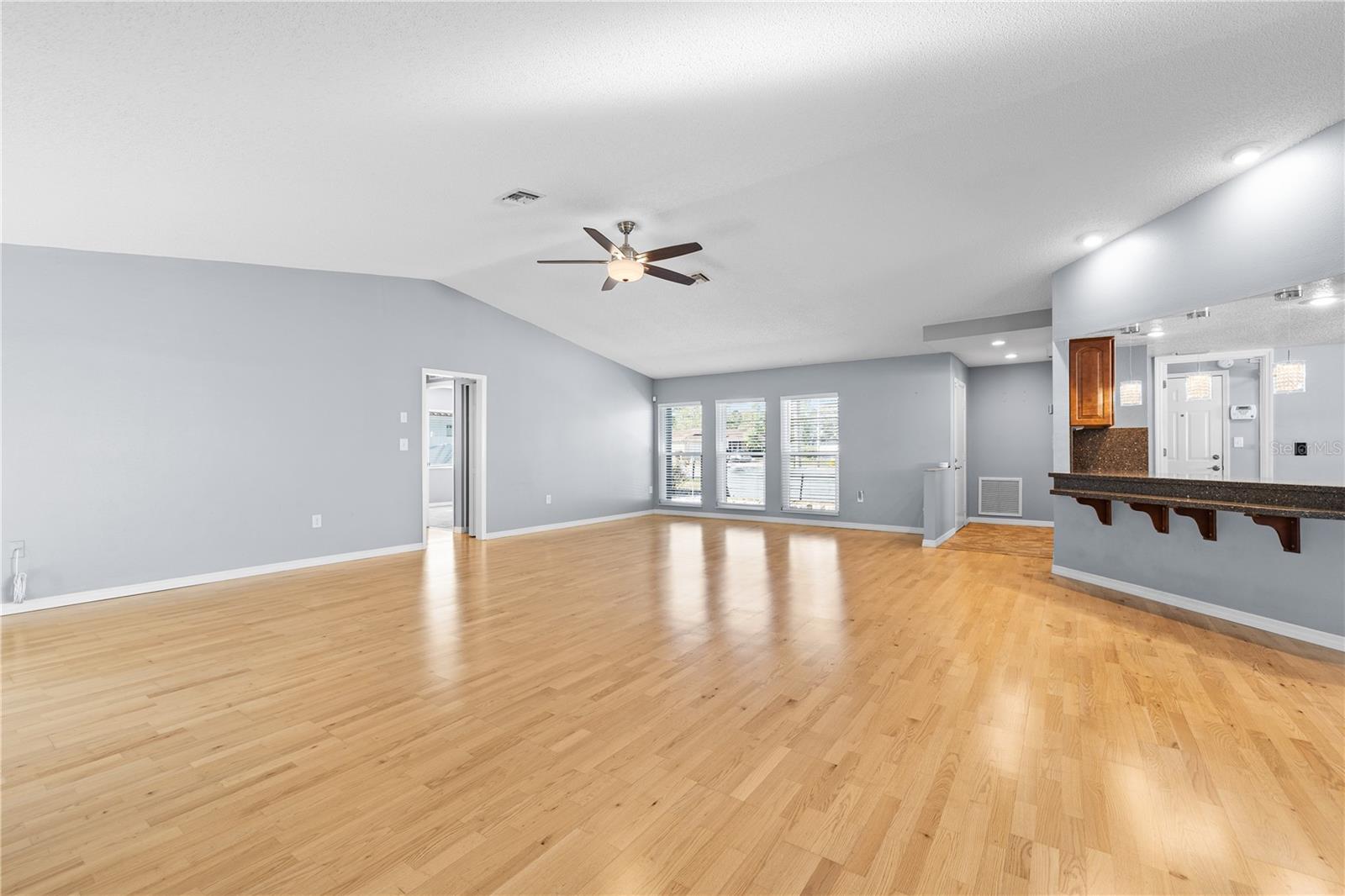 Image 8 of 37 For 9407 Laura Anne Drive