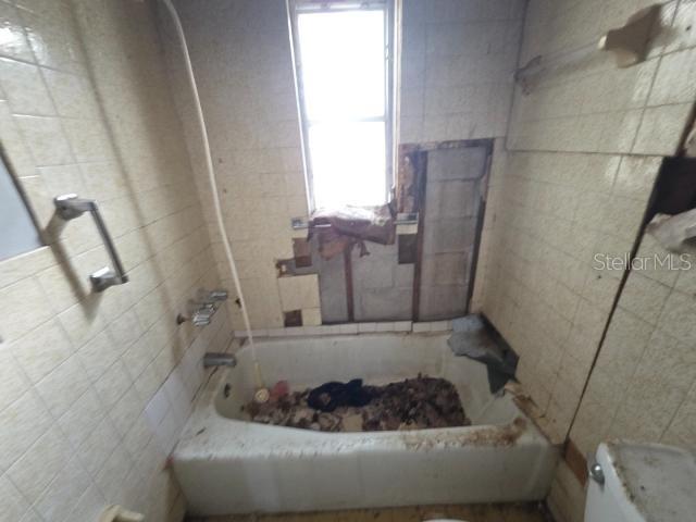 Image 24 of 30 For 1301 Baker Drive