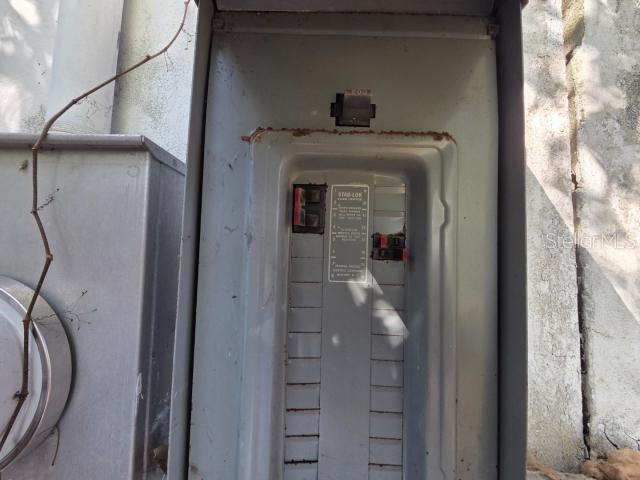 Image 6 of 30 For 1301 Baker Drive